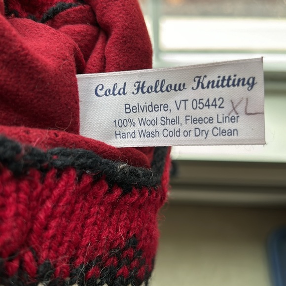 Cold Hollow Knitting XL Winter Hat with Ear Flaps - Picture 6 of 6